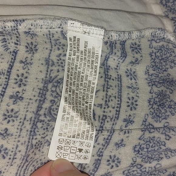 Spaghetti Strap Forever 21 Blue White Paisley Cami Top Women Plus 3x 22 - Picture 7 of 7